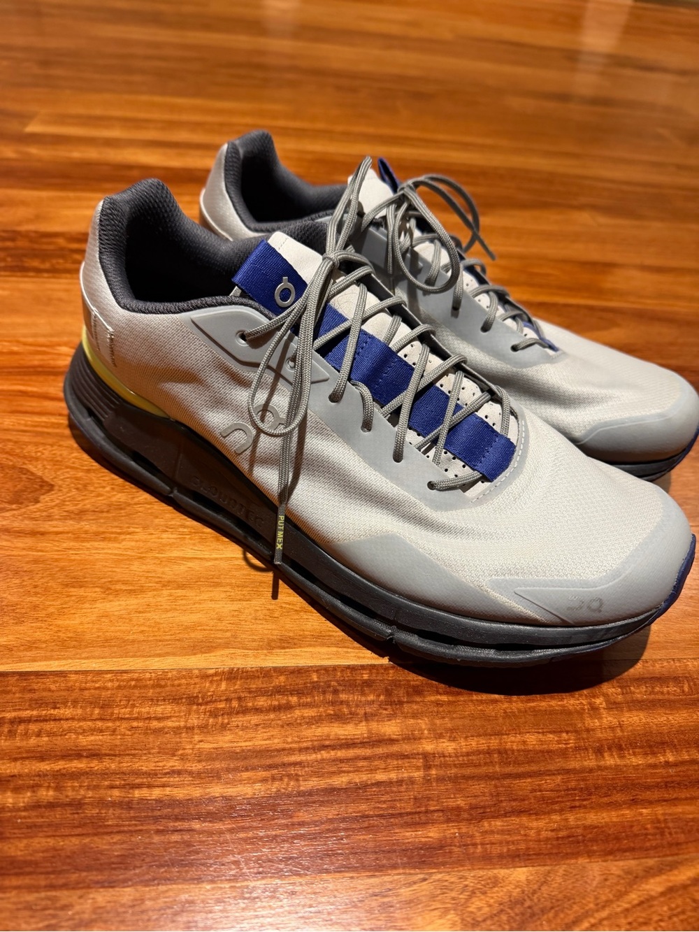 Oncloud Sneakers